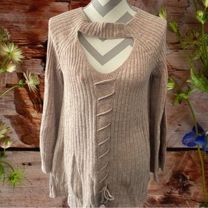 🌺NWT Beautiful Tan Lauren Conrad sweater Gorgeous!